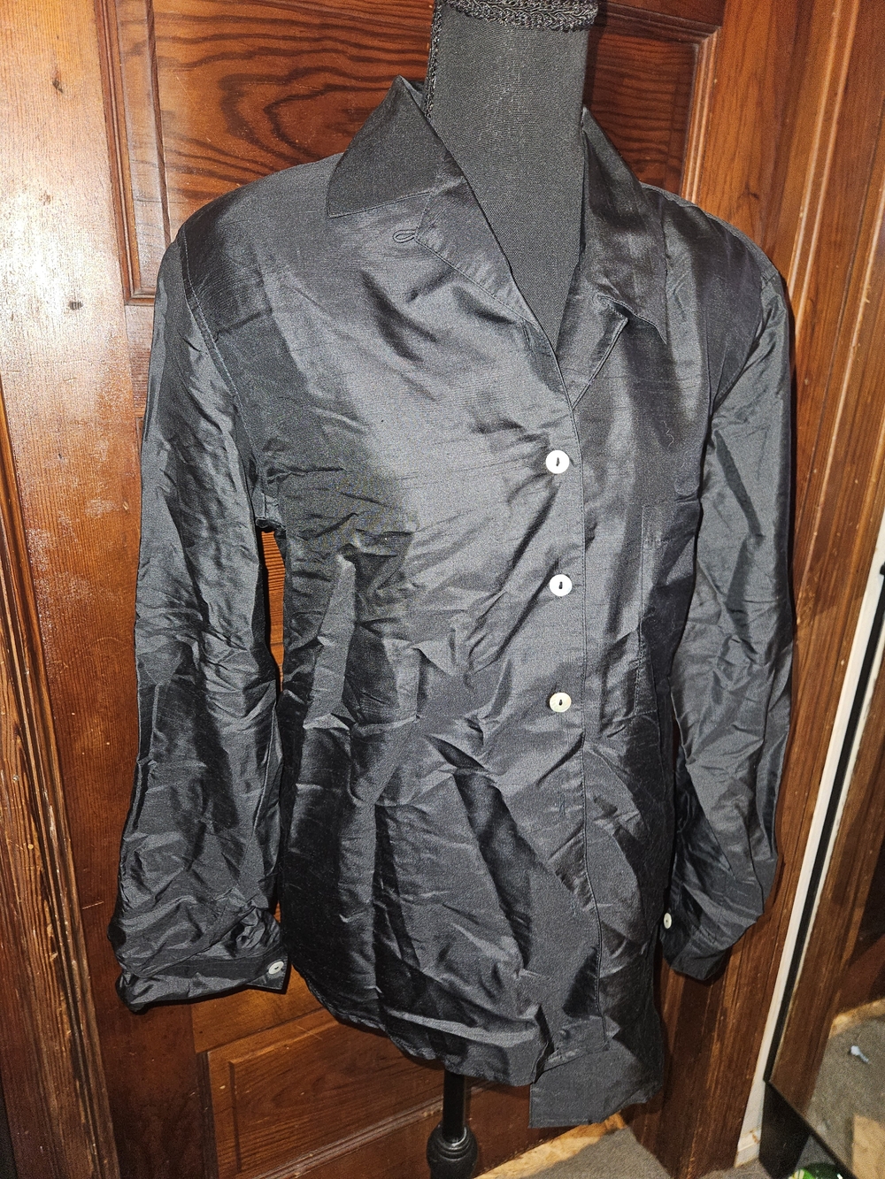 SilkLand Black Satin Button-Up Blazer
